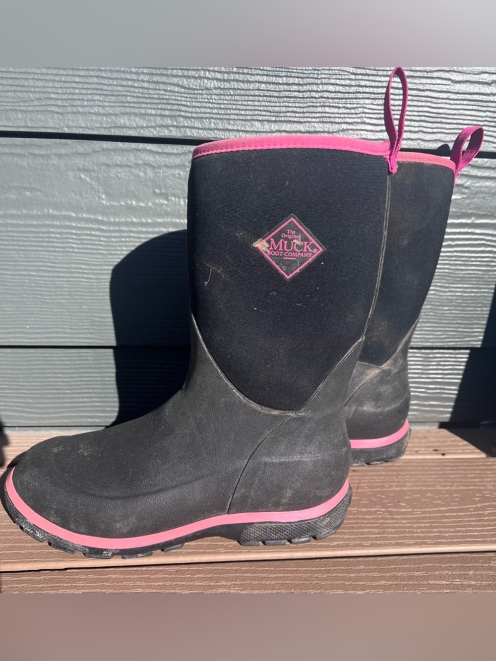 The Original Muck Boot Company Kids' Black and Pink Waterproof Boots